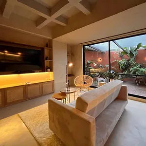 Apartahotel Hojarasca By Wynwood House, Medellín